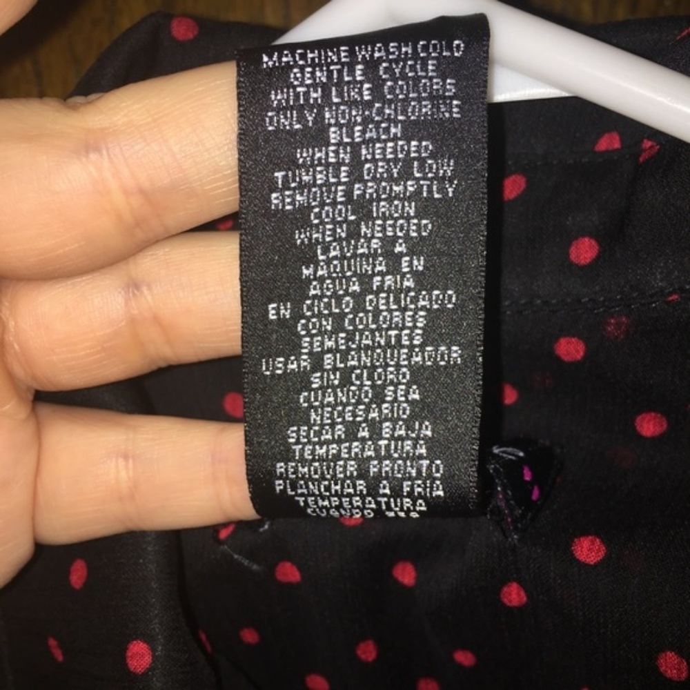 Susie Rose short sleeve top black & red polka dots - Picture 6 of 6